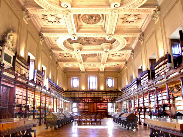 Biblioteca Vallicelliana, Piazza della Chiesa Nuova 18