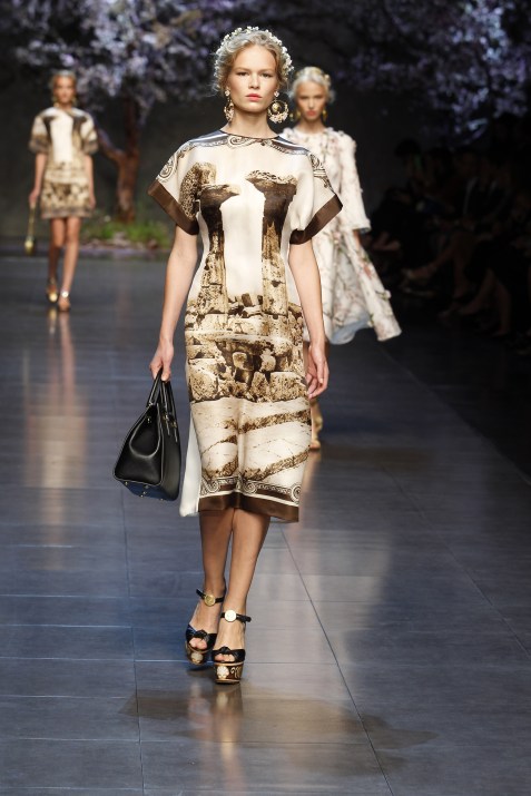 dolce-and-gabbana-ss-2014-women-fashion-show-runway-1