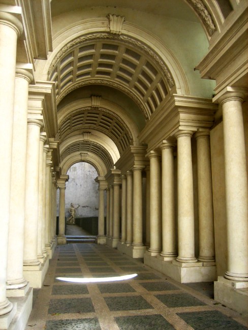 Palazzo_Spada,_perspective_gallery